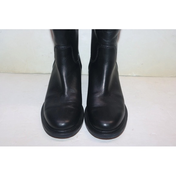 CHANEL Black Over the Knee Leather Boots - Picture 5 of 7